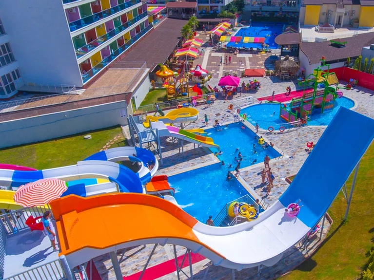 Side Win Hotel &amp; Spa